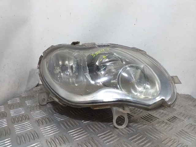 Reflektor prawy Q0013466V001000000 MERCEDES