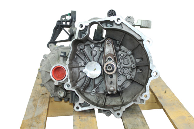 Mechaniczna skrzynia biegów w komplecie QAE VAG