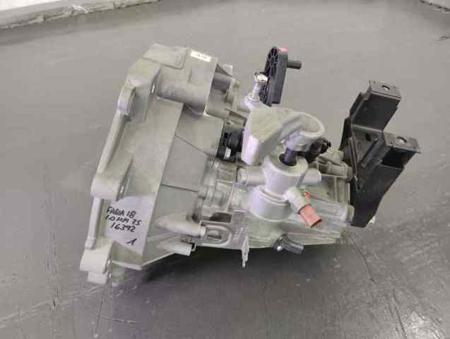 Mechaniczna skrzynia biegów w komplecie QAE VAG