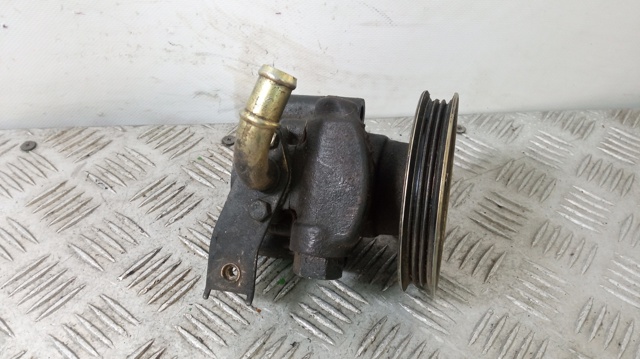 Pompa wspomagania hydraulicznego kierownicy QVB100690 ROVER