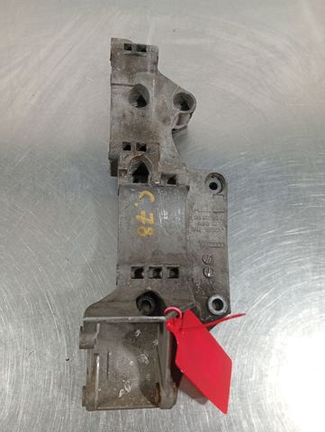 Wspornik alternatora R045903143C VAG