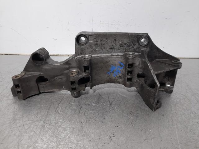 Wspornik alternatora R045903143C VAG