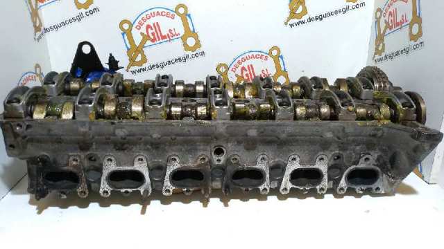 Głowica cylindrów Mercedes E T124