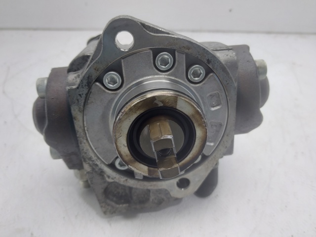 Pompa wtryskowa wysokiego ciśnienia R2AA13800 MAZDA