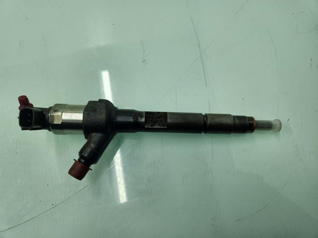 Wtryskiwacz paliwa R2AA13H50 MAZDA