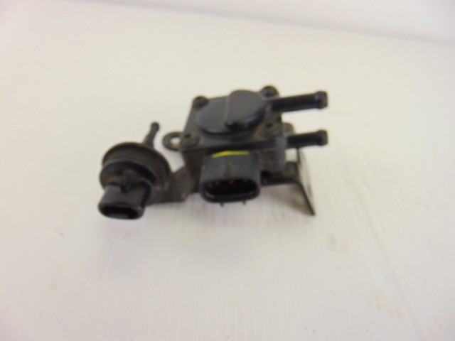 Czujnik temperatury powietrza wlotowego R2AX182B5 MAZDA