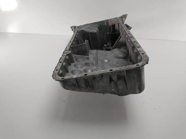 Miska olejowa silnika R6470140302 MERCEDES