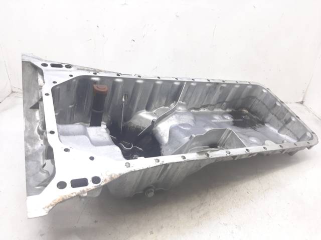 Miska olejowa silnika R6470140502 MERCEDES