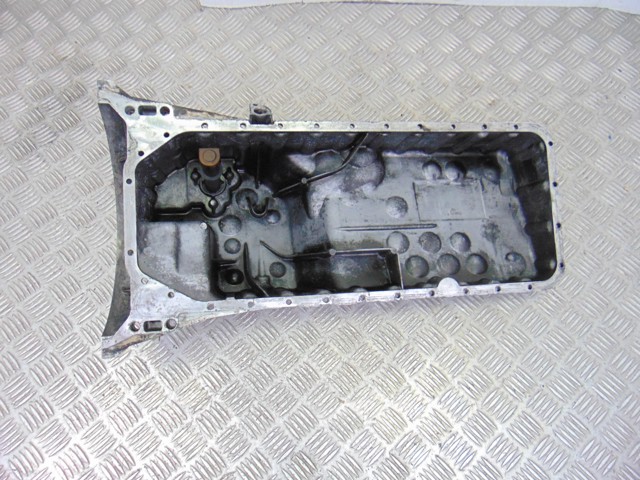 Miska olejowa silnika R6470140502 MERCEDES
