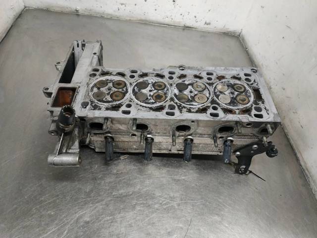 Głowica cylindrów R9128018 OPEL
