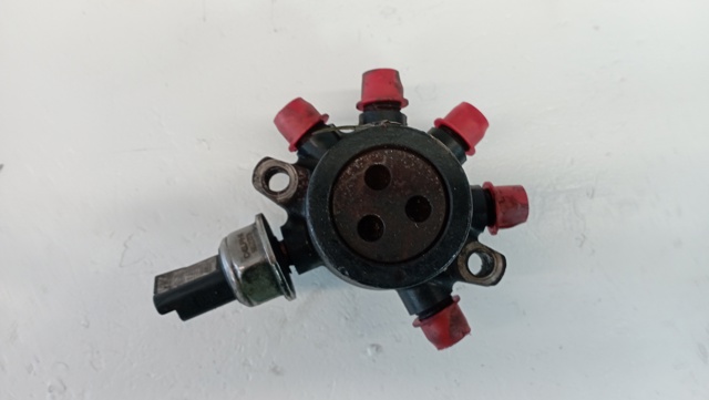 Rozdzielacz paliwa R9144Z020D FORD
