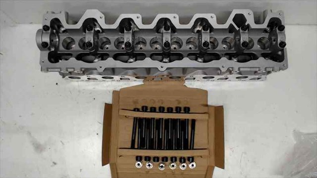 Silnik w komplecie Nissan Patrol Y60