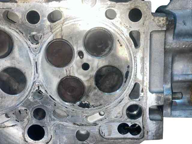 Głowica cylindrów Mazda 5 1 CR