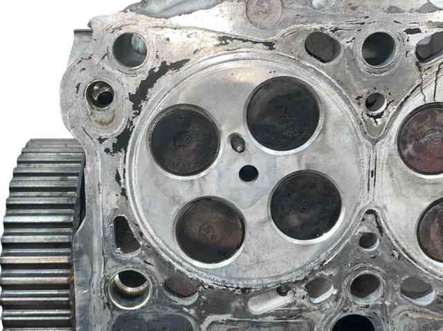 Głowica cylindrów Mazda 5 1 CR