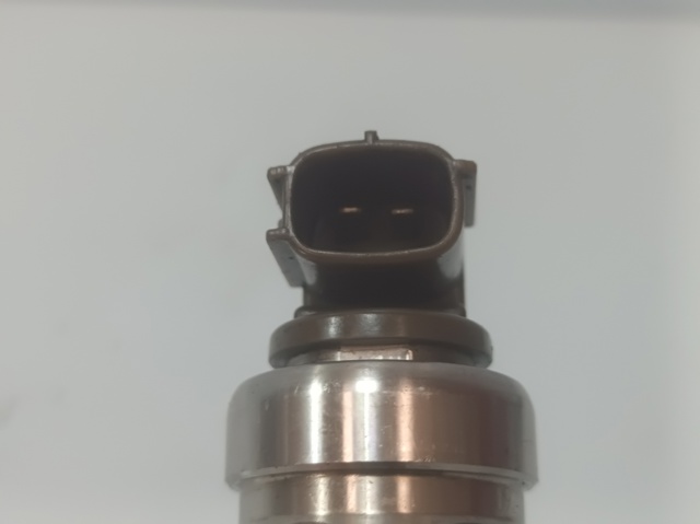 Wtryskiwacz paliwa RF7J13H50 MAZDA
