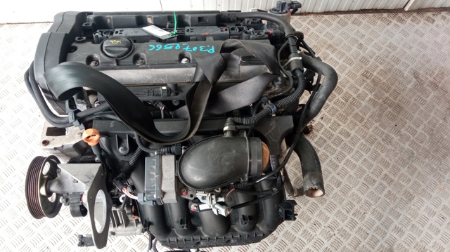 Silnik w komplecie RFNEW10J4 PEUGEOT