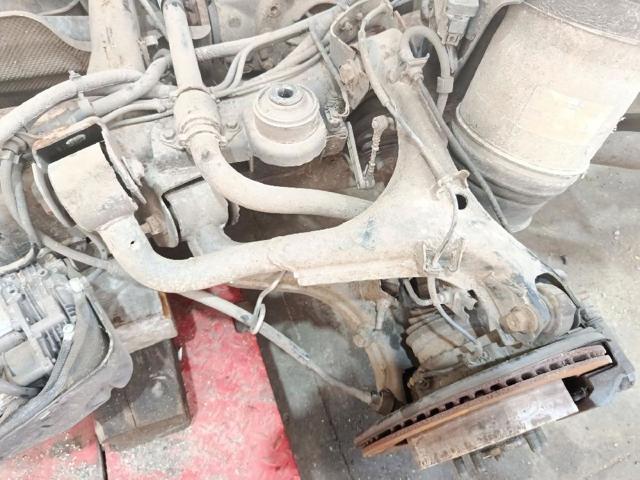 Wahacz zawieszenia tylnego górny lewy RGG500293 LAND ROVER
