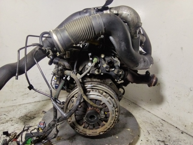 Silnik w komplecie RHZ PEUGEOT