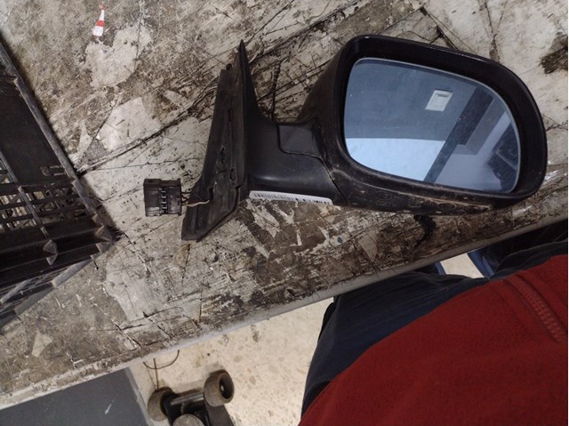 Lusterko wsteczne prawe RS0225396 VAG