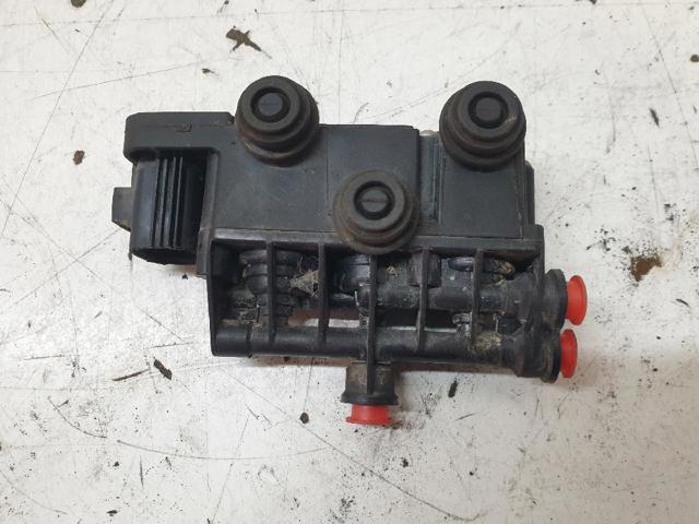 RVH000095 Land Rover