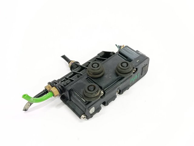 RVH000095 Land Rover
