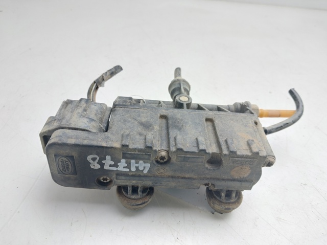 RVH000095 Land Rover