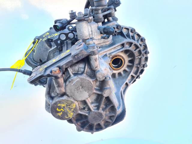 Mechaniczna skrzynia biegów w komplecie KIA Magentis 2 MG