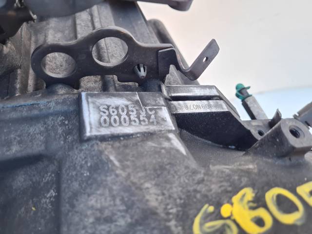 Mechaniczna skrzynia biegów w komplecie KIA Magentis 2 MG