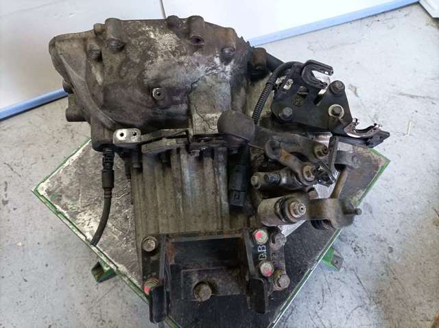 Mechaniczna skrzynia biegów w komplecie KIA Magentis 2 MG