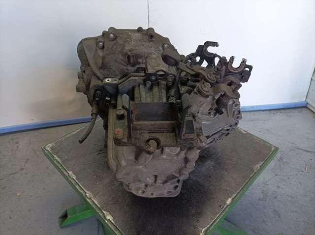 Mechaniczna skrzynia biegów w komplecie KIA Magentis 2 MG