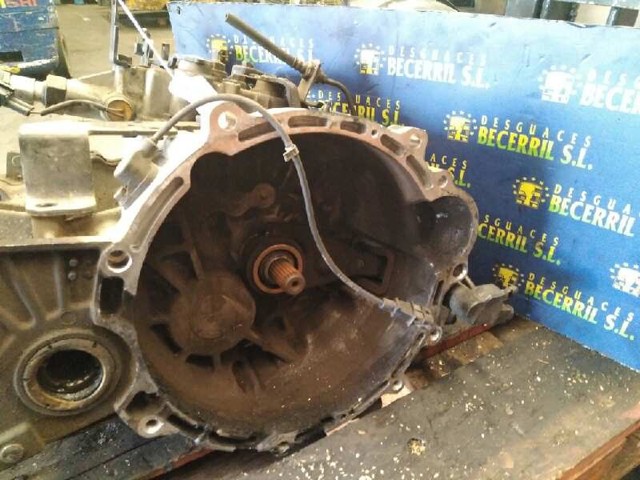 Mechaniczna skrzynia biegów w komplecie S61767 HYUNDAI