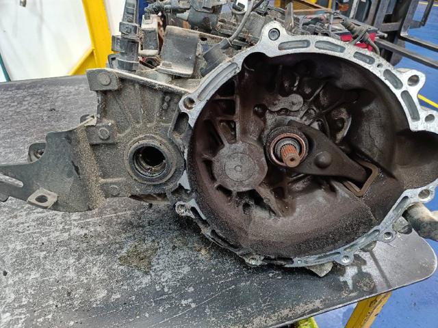 Mechaniczna skrzynia biegów w komplecie S61767 HYUNDAI