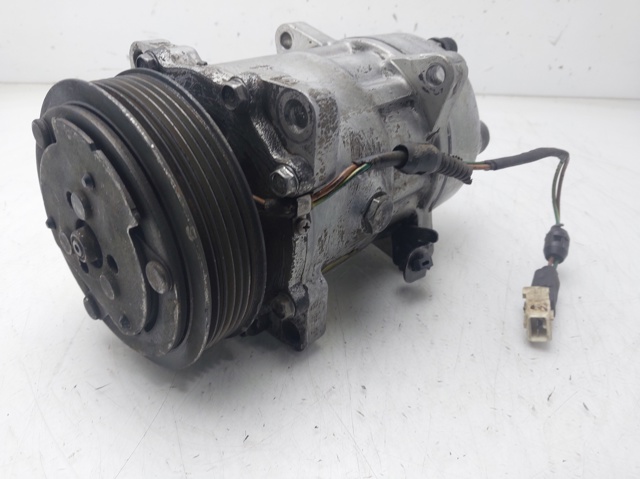 Sprężarka klimatyzacji SD7V161106F PEUGEOT