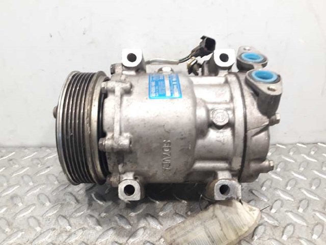 Sprężarka klimatyzacji SD7V161255 FORD