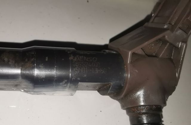 Wtryskiwacz paliwa SH0113H50 MAZDA