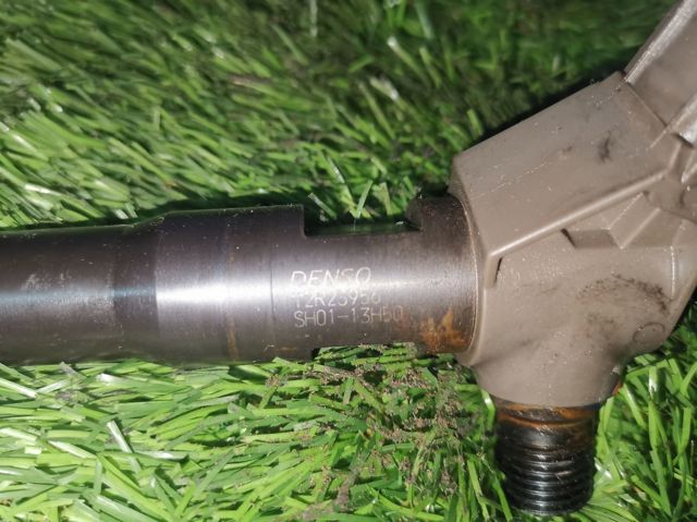 Wtryskiwacz paliwa SH0113H50 MAZDA