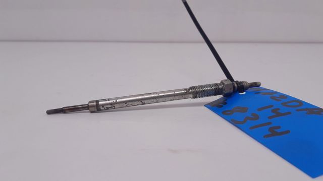 Świeca żarowa SH0118601 MAZDA