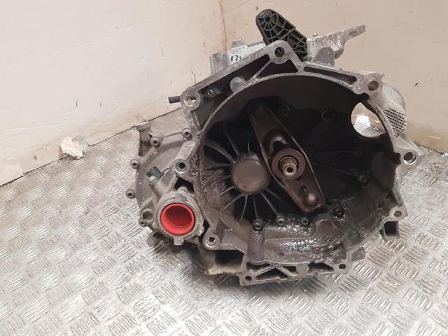 Mechaniczna skrzynia biegów w komplecie SND VAG
