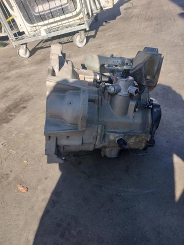 Mechaniczna skrzynia biegów w komplecie SND VAG