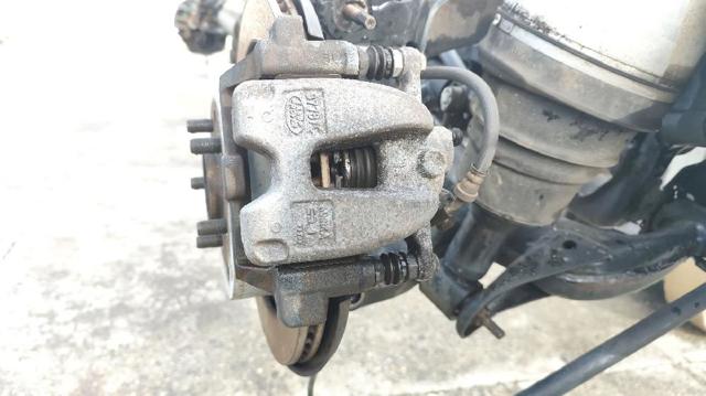 Zacisk hamulcowy tylny lewy SOB500052 LAND ROVER