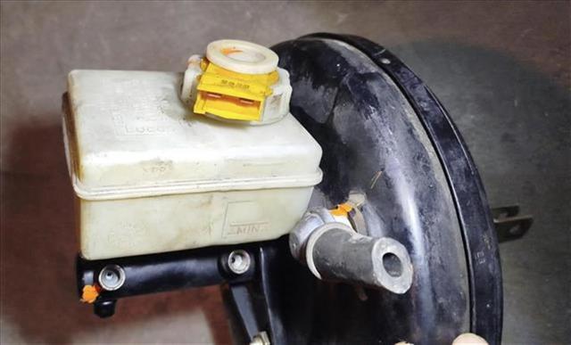 Wzmacniacz próżniowy hamulców Land Rover Discovery 2 LJ ,LT