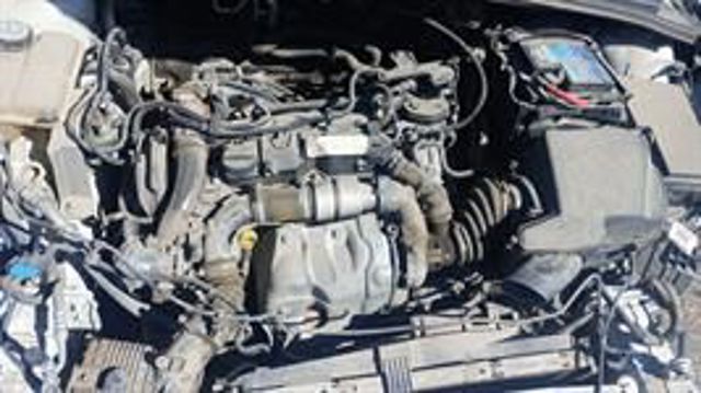Kupić Silnik w komplecie Ford Focus III CB8 w dobrej cenie