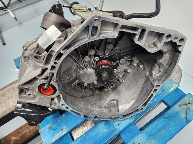 Mechaniczna skrzynia biegów w komplecie TL4094 RENAULT