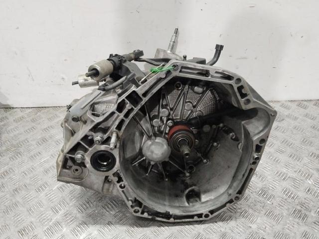 Mechaniczna skrzynia biegów w komplecie TL4126 NISSAN