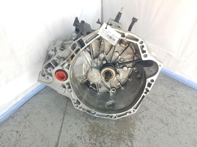 Mechaniczna skrzynia biegów w komplecie TL4126 NISSAN