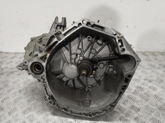 Mechaniczna skrzynia biegów w komplecie TL4A000 RENAULT