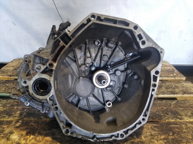 Mechaniczna skrzynia biegów w komplecie TL4A000 RENAULT