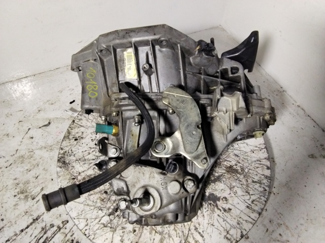 Mechaniczna skrzynia biegów w komplecie TL4A000 RENAULT