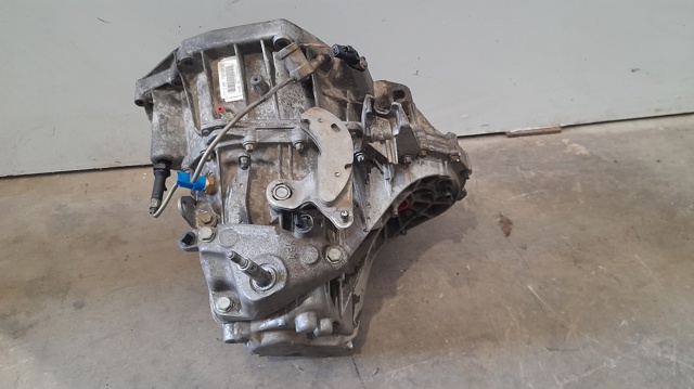Mechaniczna skrzynia biegów w komplecie TL4A000 RENAULT