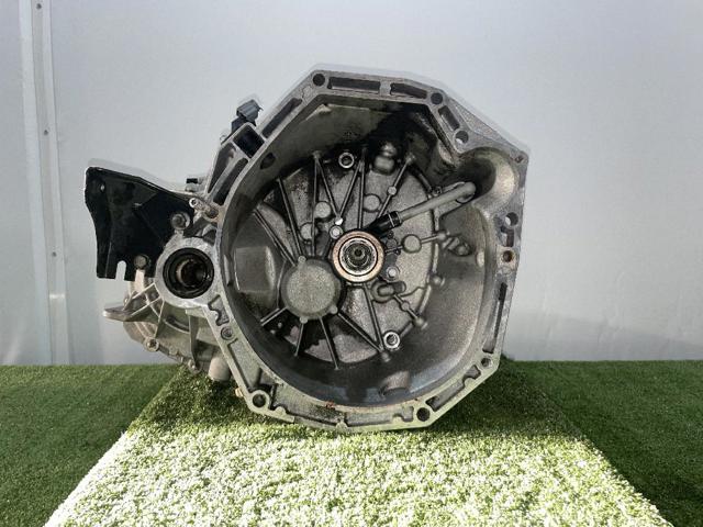 Mechaniczna skrzynia biegów w komplecie TL4A045 RENAULT